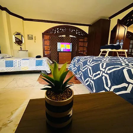 Mega Suite Junto Al San Marino Shopping Guayaquil Exterior photo