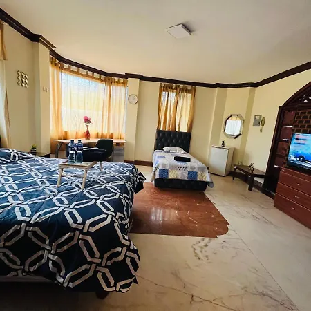 Mega Suite Junto Al San Marino Shopping Guayaquil Exterior photo