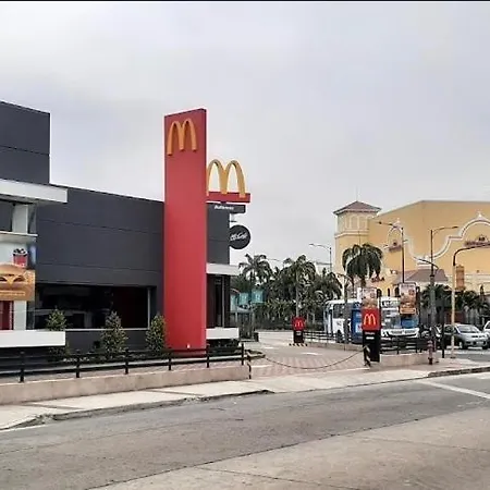 Mega Suite Junto Al San Marino Shopping Guayaquil Exterior photo